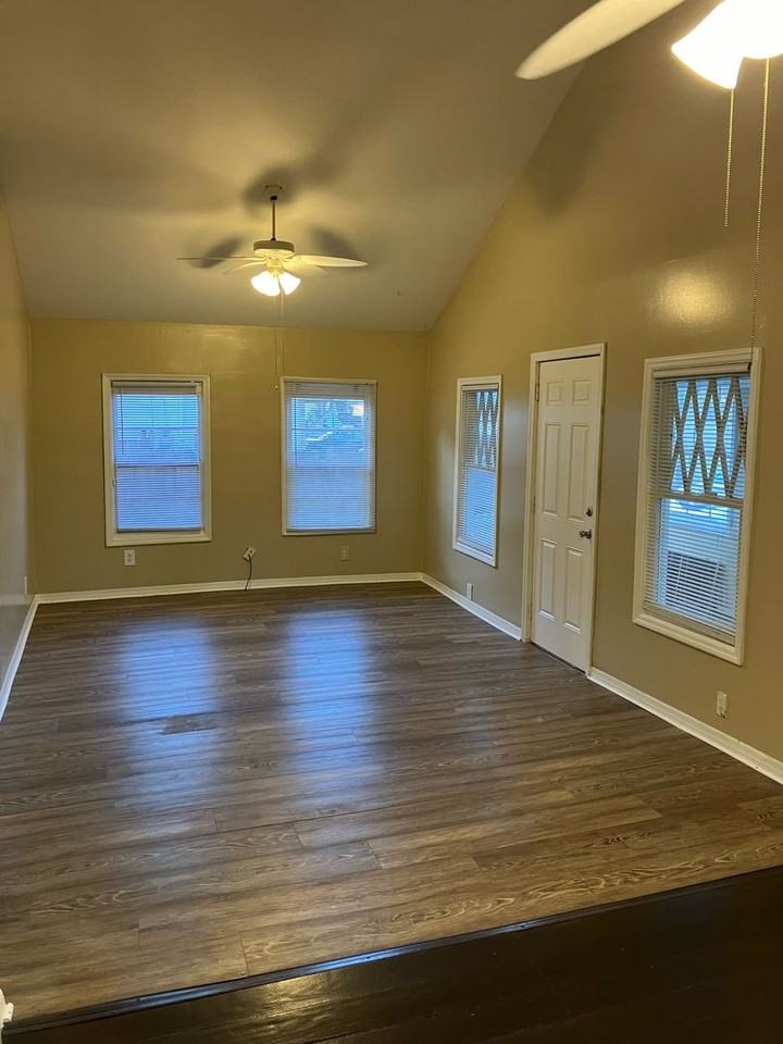 1151 Bender Ave - Photo 5 of 12