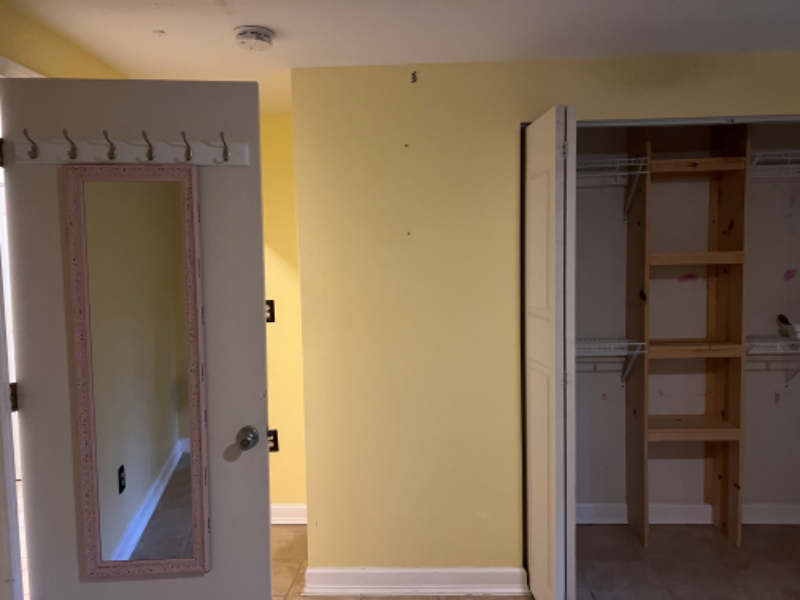 202 Wintergreen Ln - Photo 2 of 7