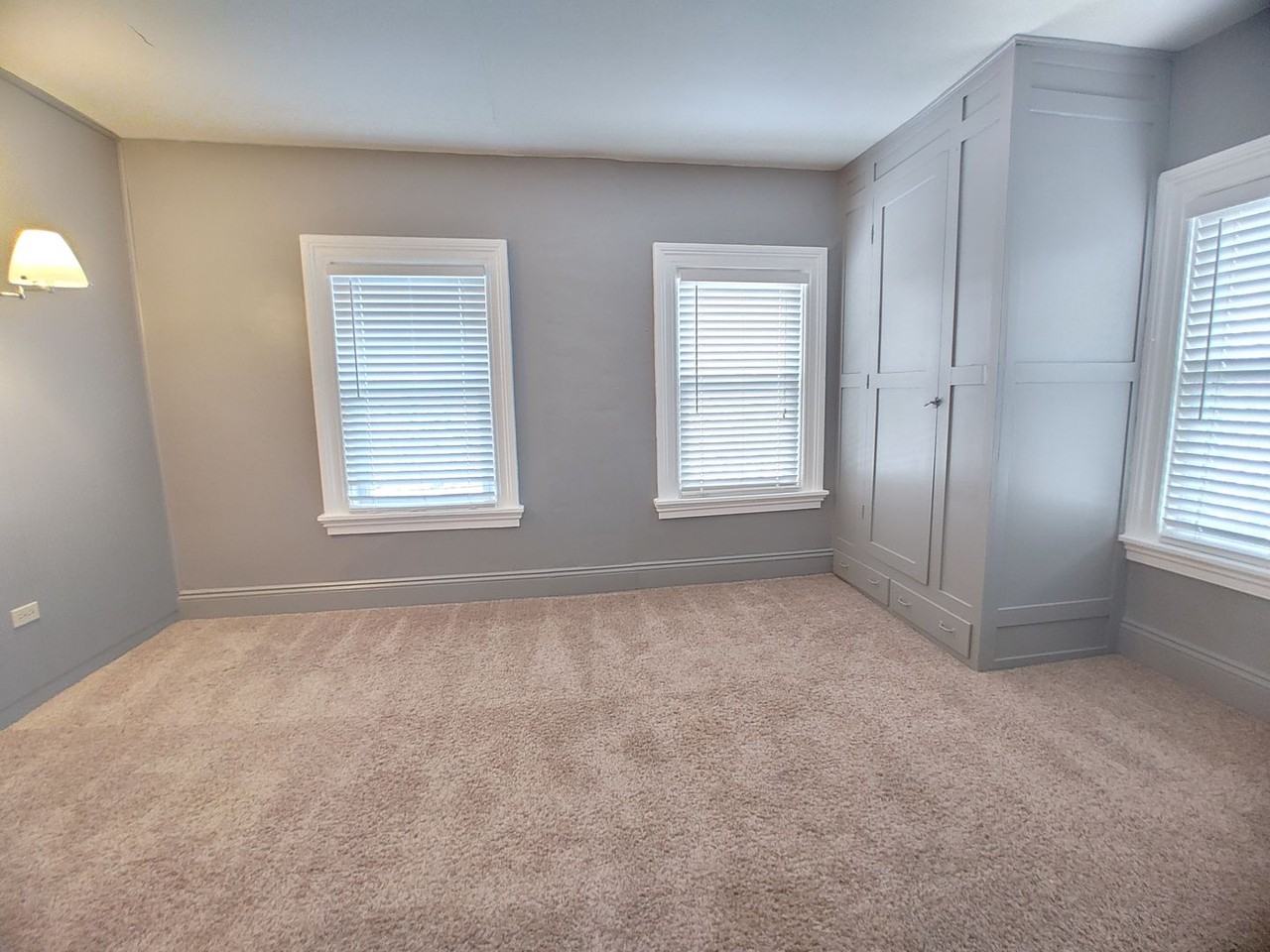 918 N Oak St - Photo 7 of 9