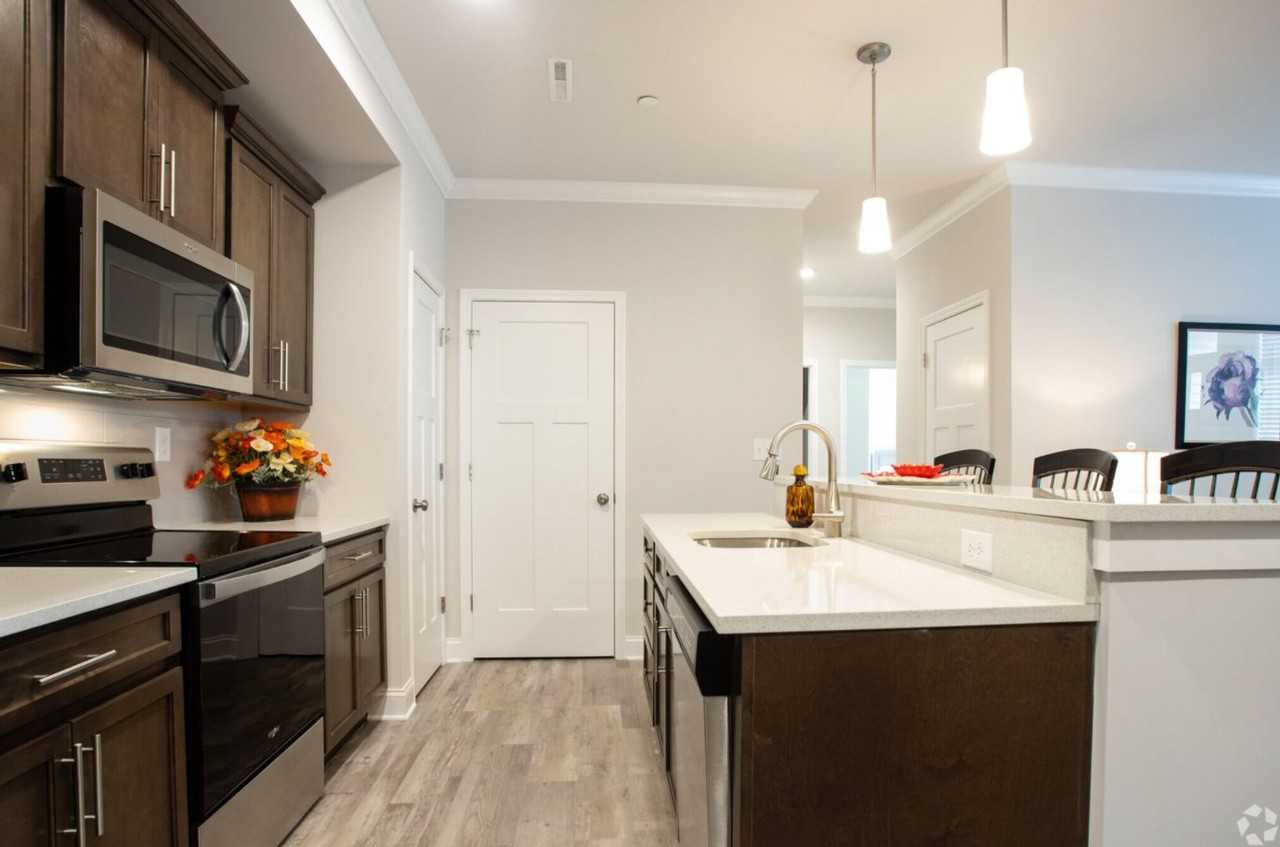 100 W Creek Ln #1109 - Photo 3 of 27