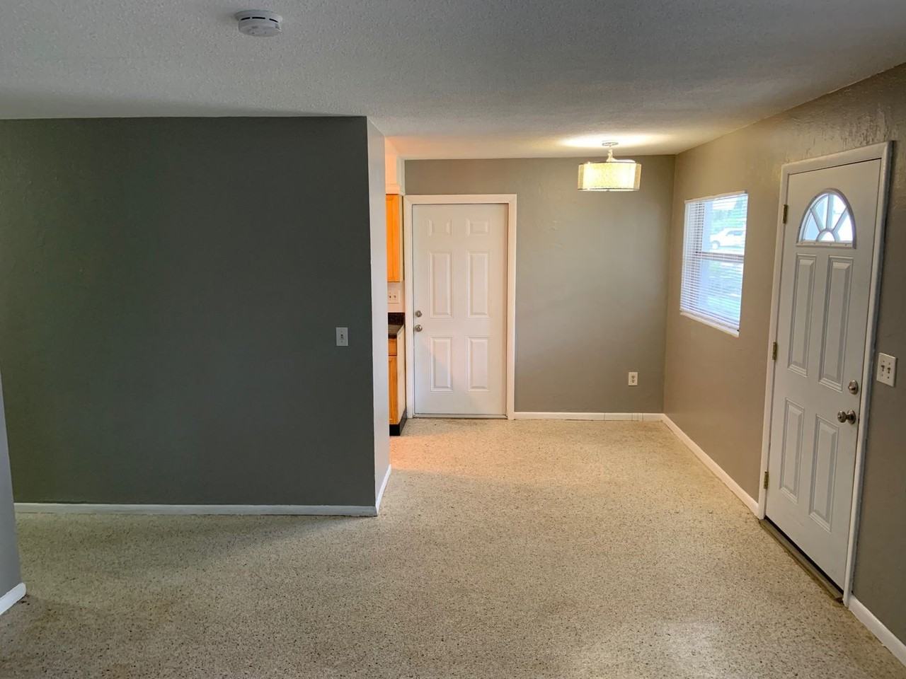 520 Ruffel St - Photo 3 of 12