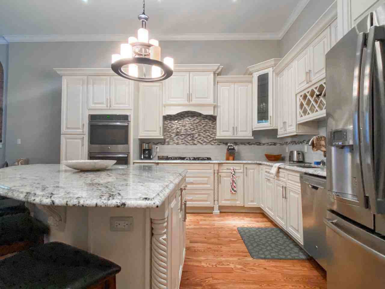 1626 Spruce St - Photo 5 of 26