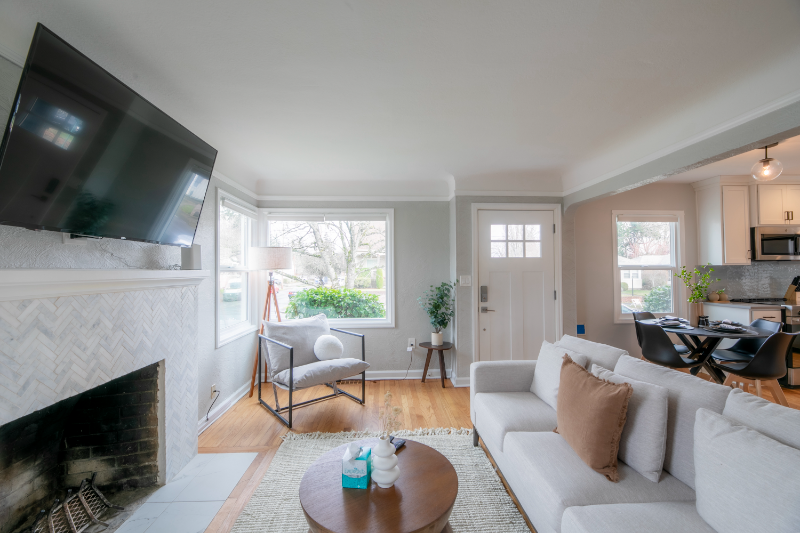 5130 N Yale St - Photo 6 of 31