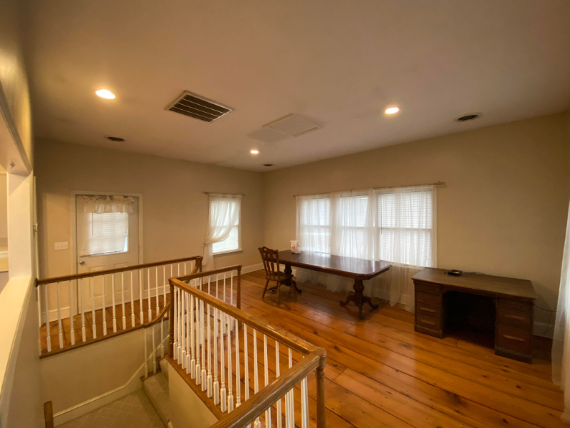 10704 Hopewell Rd - Photo 3 of 46