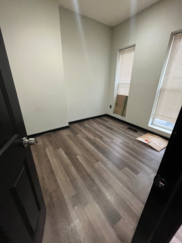 1033 N Fulton Ave - Photo 2 of 27
