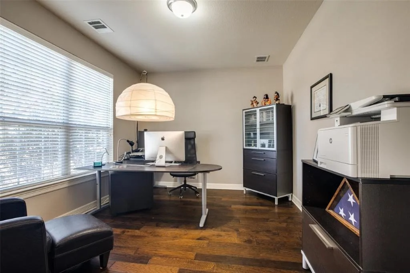 905 High Meadow Rd - Photo 4 of 36