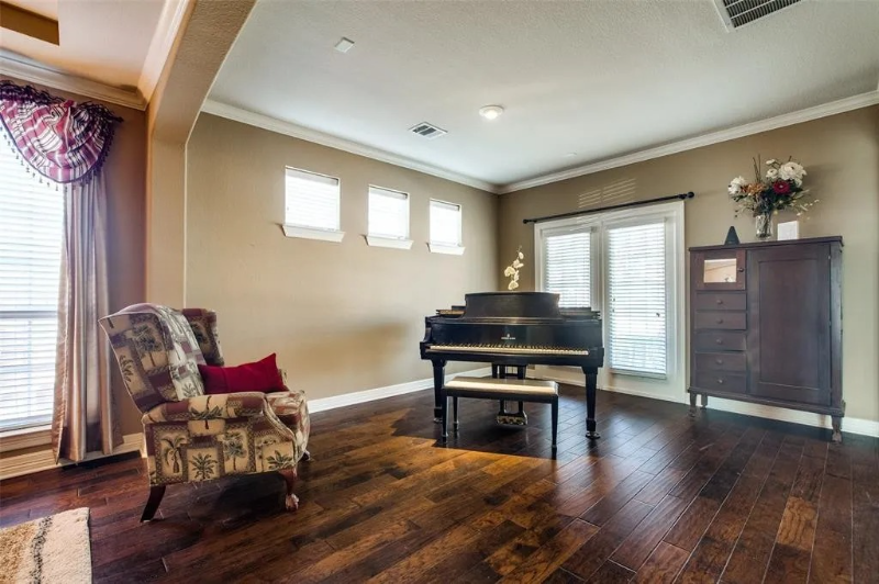 905 High Meadow Rd - Photo 5 of 36