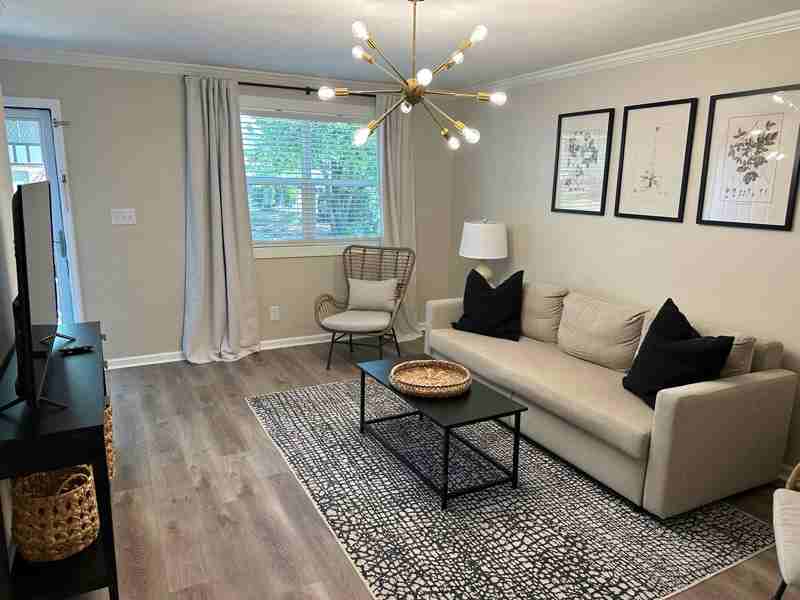 2501 Redwood Ct #1 - Photo 2 of 14