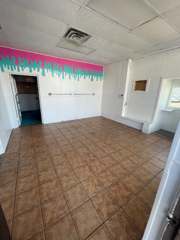 227 W Tyler St #227WTYLER - Photo 3 of 7