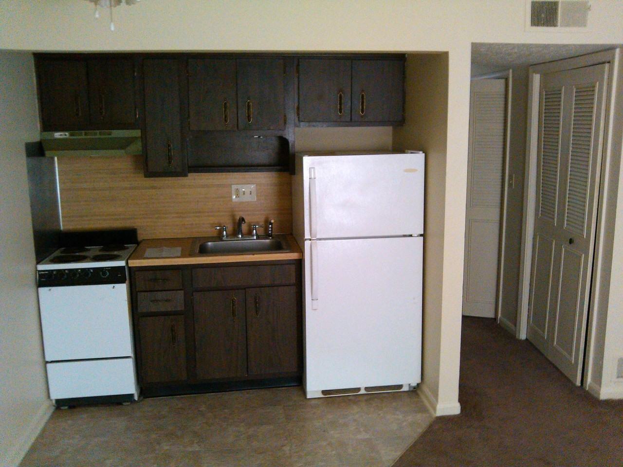 1221 S 3rd St 4, Louisville, KY 40203 Studio Apartment for Rent