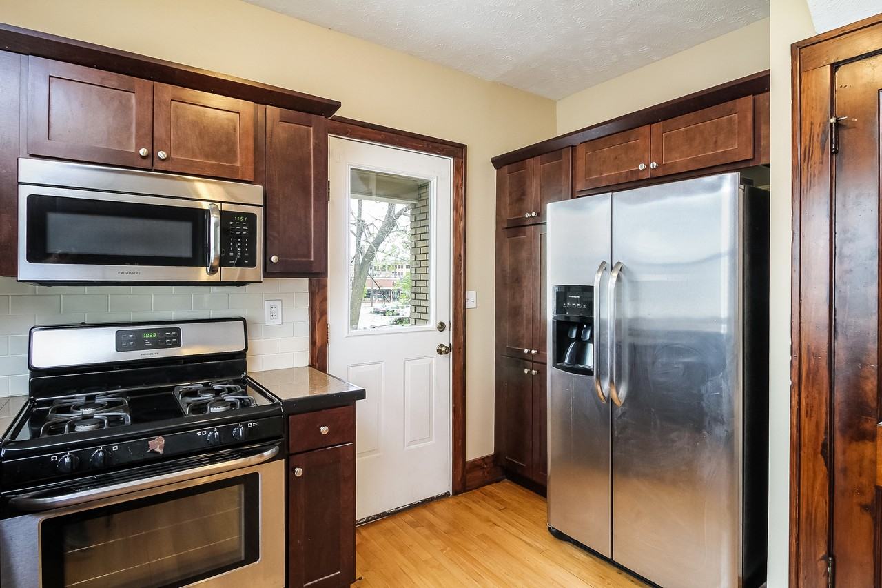 1135 Crescent St Ne #NA - Photo 3 of 39
