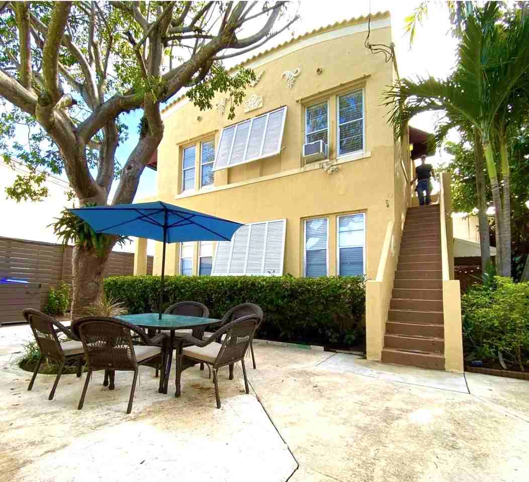 578 Ne 62nd St #2 - Photo 2 of 15