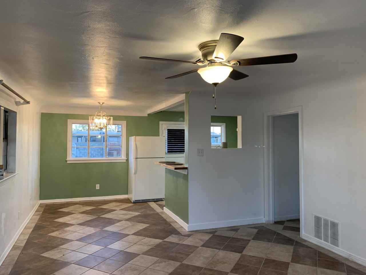 3202 Thomas Ave #NA - Photo 2 of 12