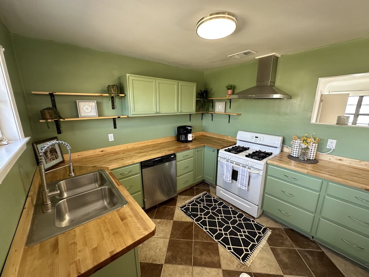 3202 Thomas Ave #NA - Photo 6 of 12