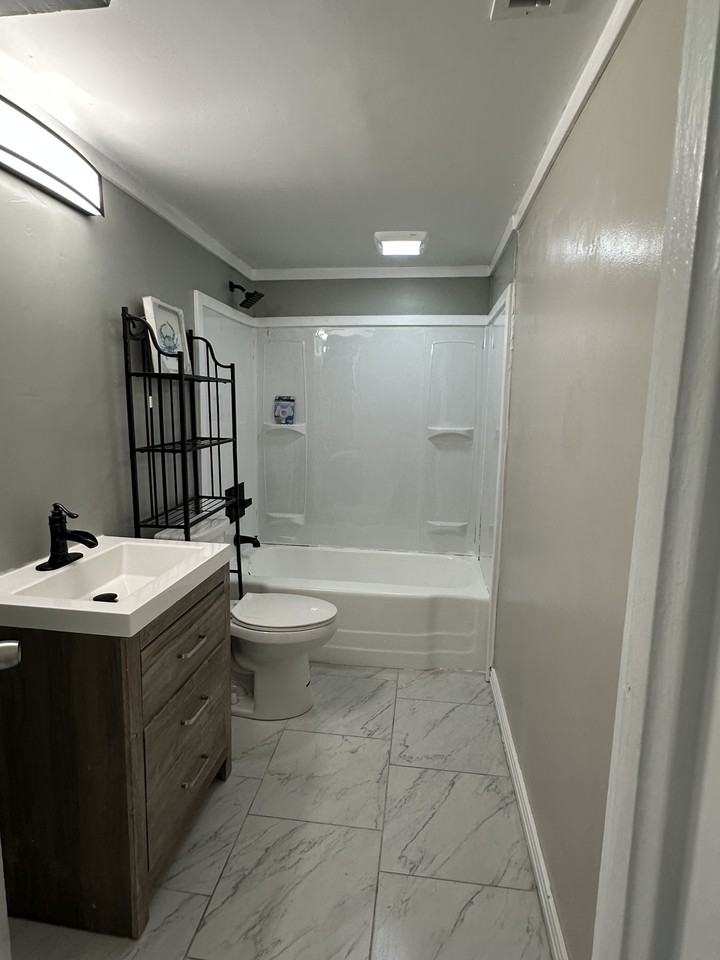 3202 Thomas Ave #NA - Photo 7 of 12