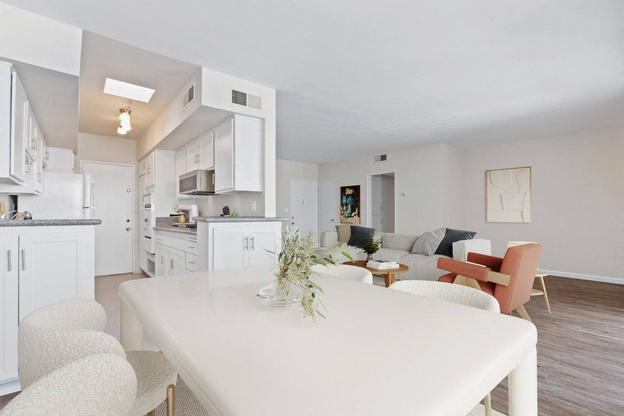 Sherholt - Photo 2 of 24