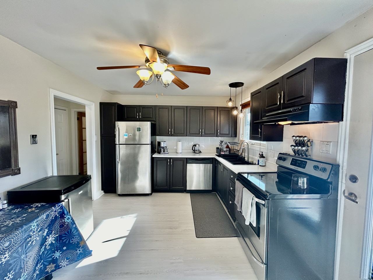 1034 Walkley Road - Photo 6 of 17