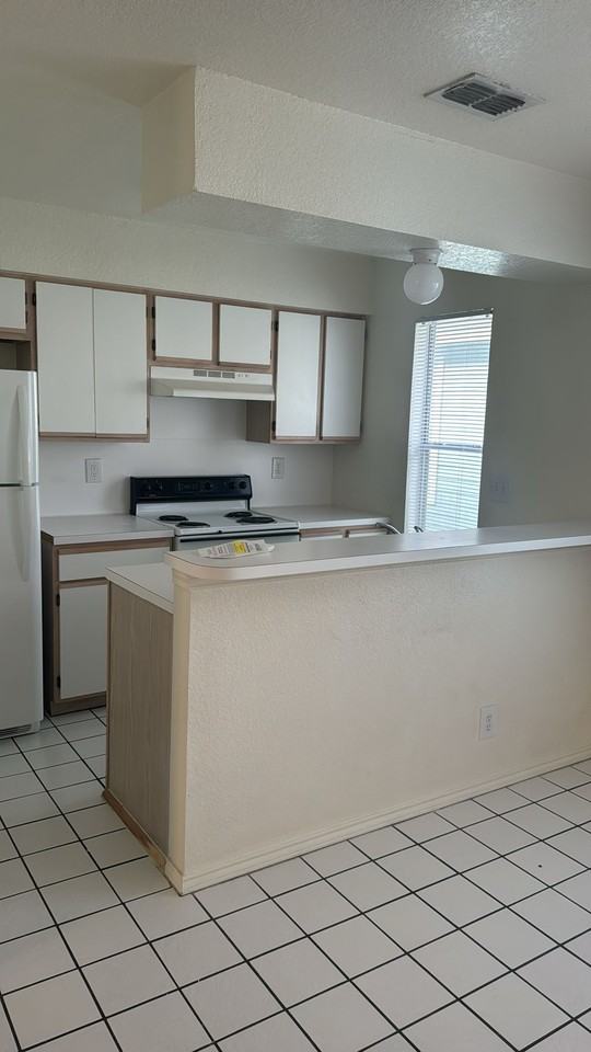902 S Loop 499- I-6 #I6 - Photo 2 of 24