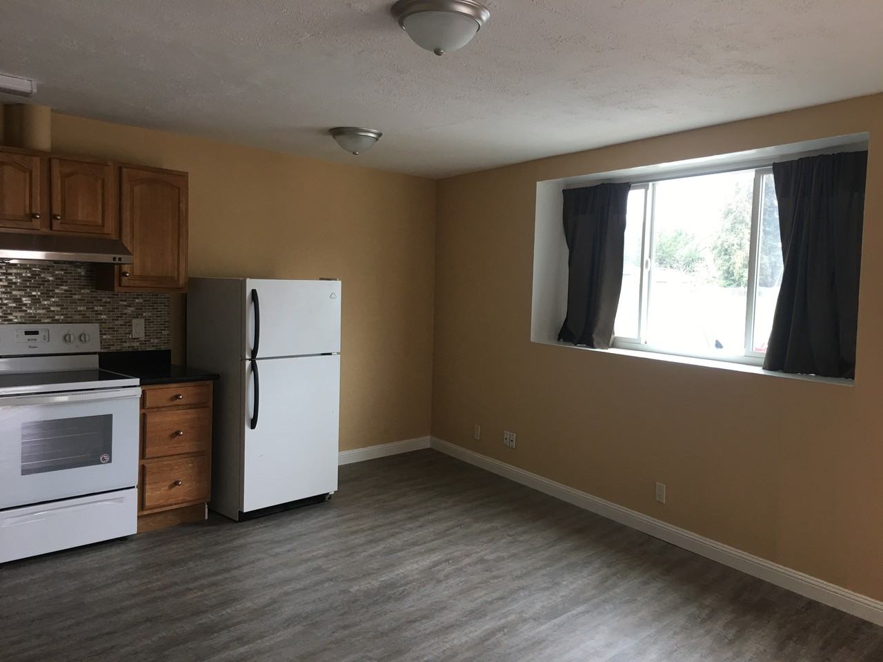 361 MacArthur Boulevard - Photo 3 of 8