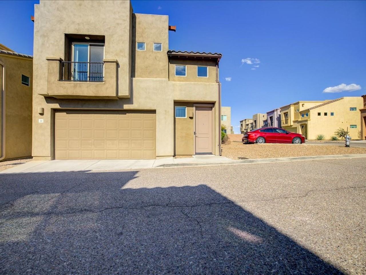241 E Imperial Ct