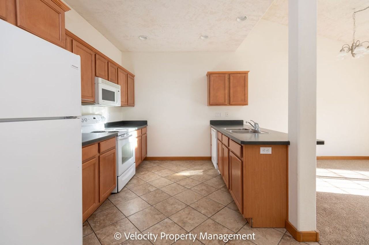 M140 - Photo 2 of 11