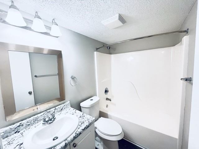 201 Notting Hill CircleApartment 2-204 #2-204 - Photo 3 of 10