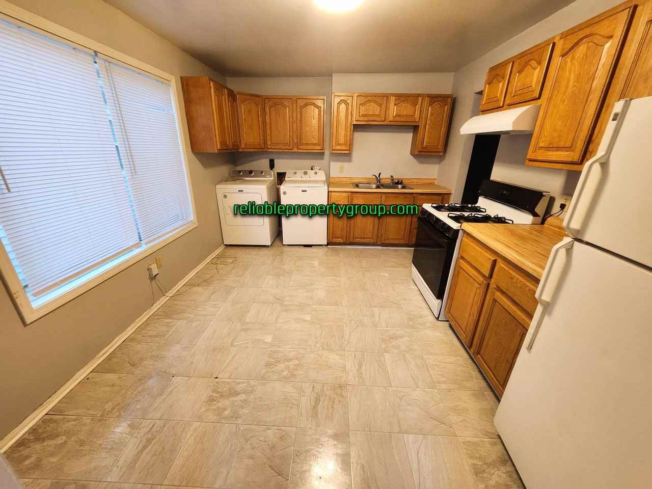 123 W Lenox Ave - Photo 3 of 12