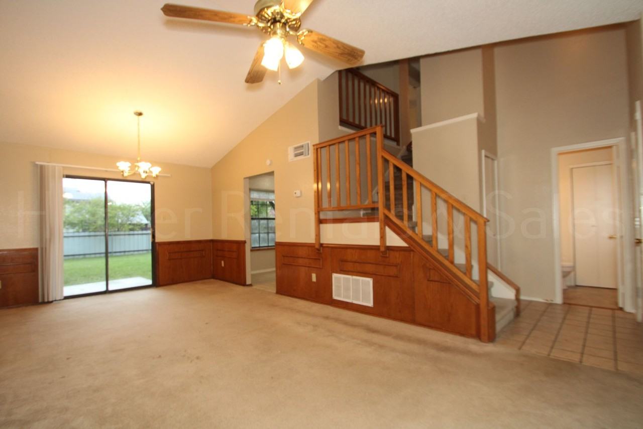 1905 Meadowbrook Dr - Photo 3 of 22