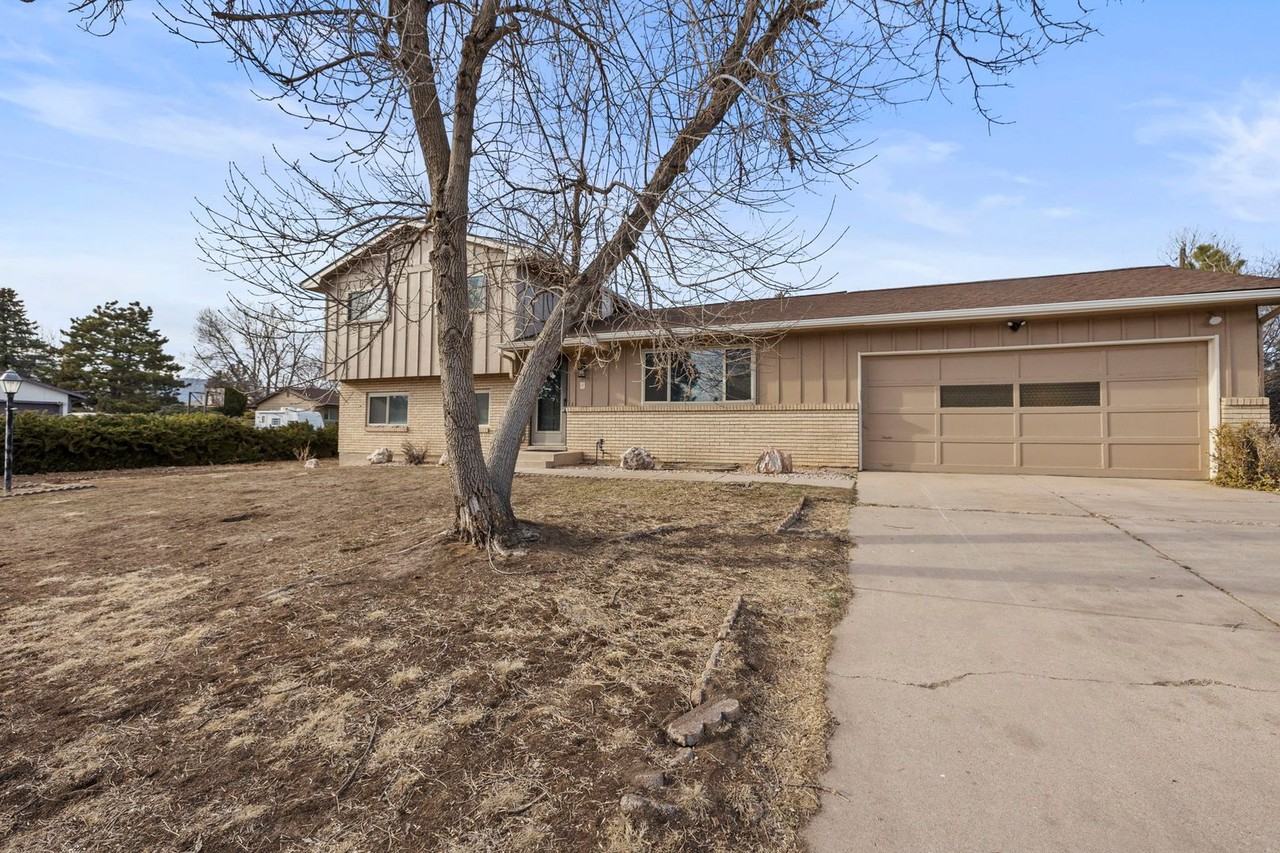 1404 Imperial Rd - Photo 2 of 38