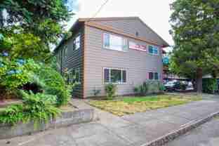 3725 Southeast Rhine Street #A5 - Photo 1 of 1