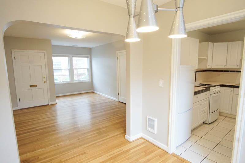 1952 Nw Lovejoy St #2 - Photo 7 of 16