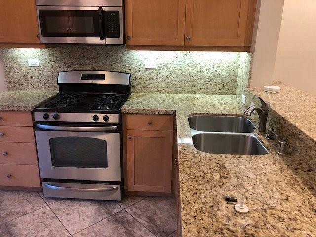 1415 Lavender Ct - Photo 4 of 12