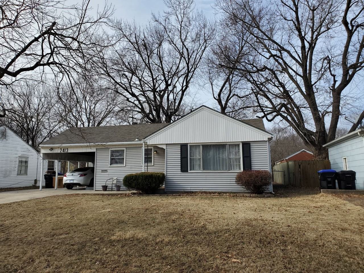 2413 Sw Madeline Ln - Photo 2 of 26