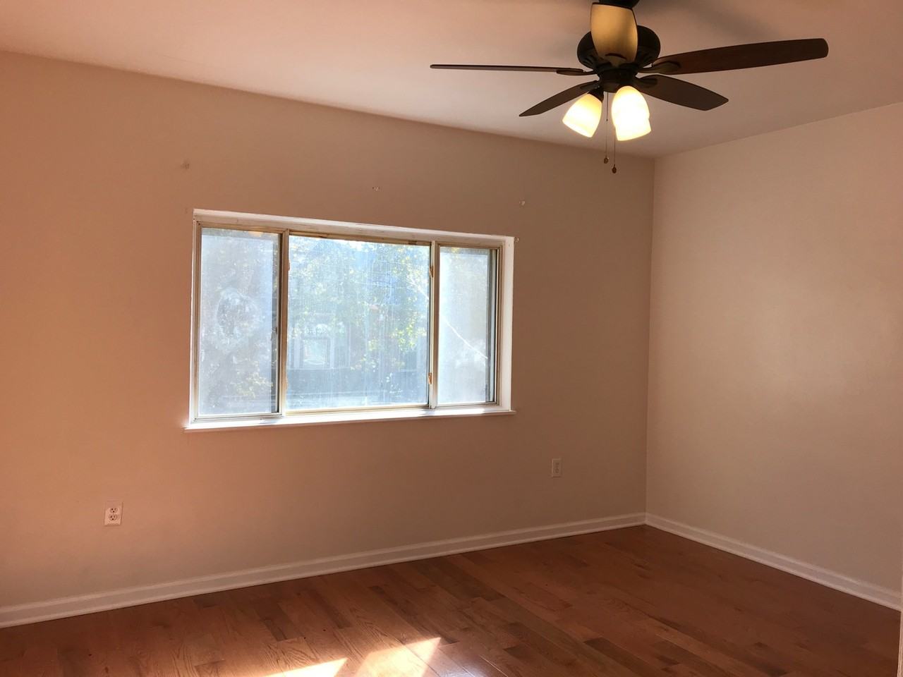915 Mellon St - Photo 7 of 29