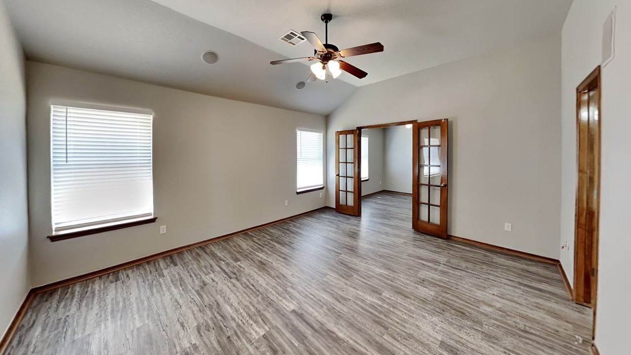 2212 Nw 157th Ter - Photo 7 of 20