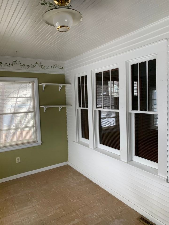 615 4th St Ne - Photo 4 of 16