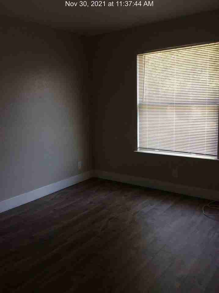 1573 Hazel Ave - Photo 7 of 15