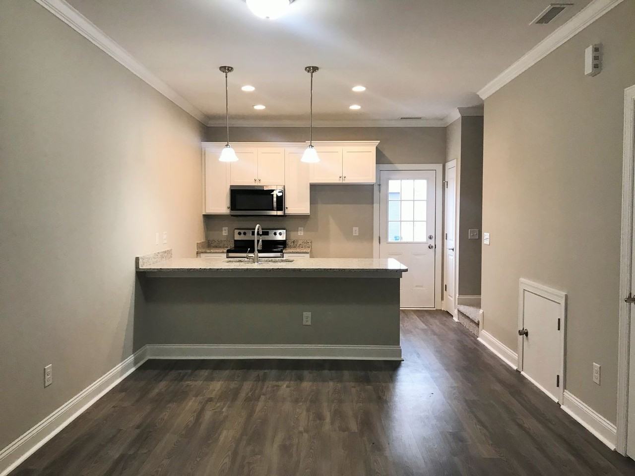 3939 Newhall Dr Nw ##Nw - Photo 4 of 17