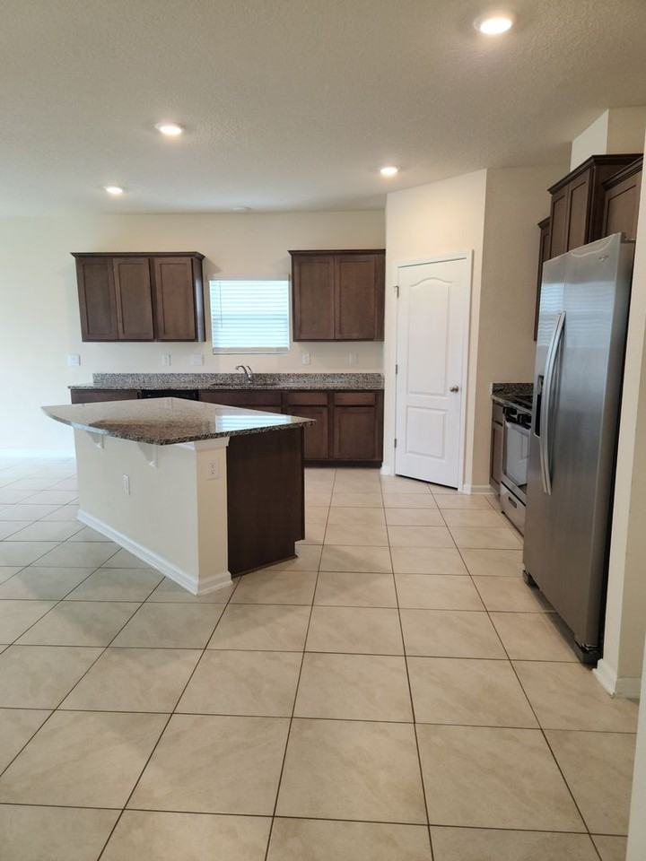 75037 Nassau Station Way - Photo 4 of 21