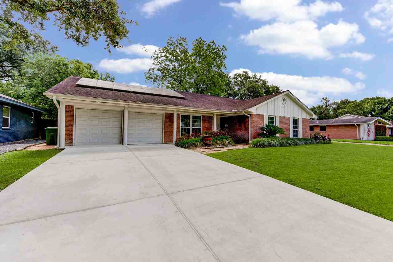 8807 Mcavoy Dr - Photo 2 of 25