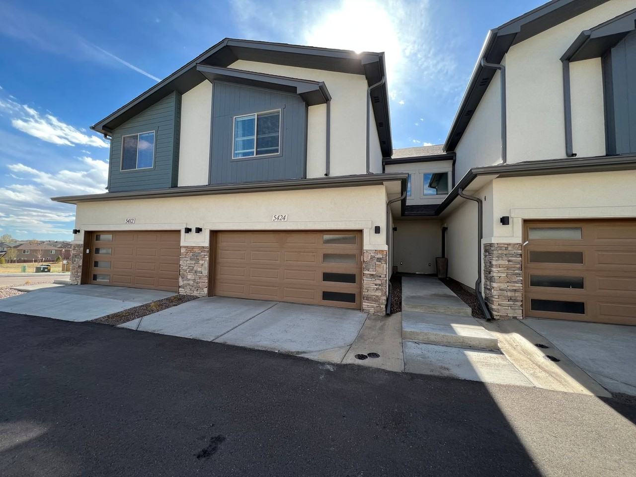 5424 Carvel Grv - Photo 2 of 17