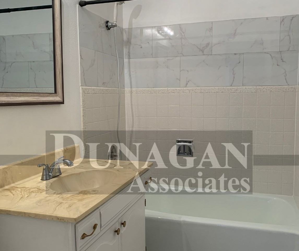 1610 Desert Willow Dr - Photo 3 of 5