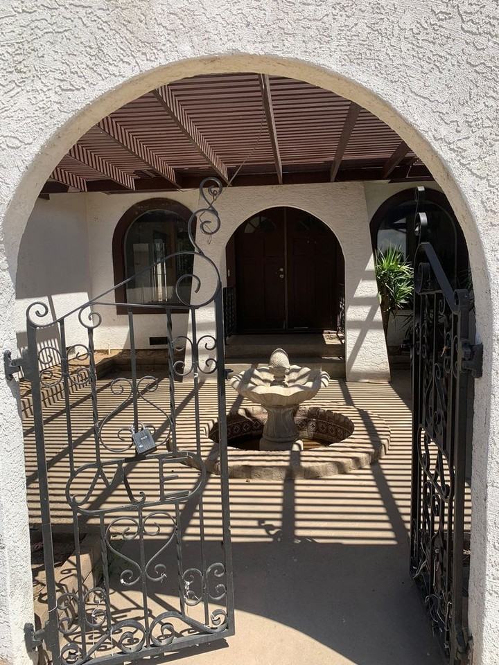 16636 Longview Ave - Photo 3 of 34