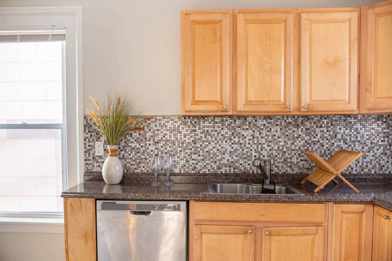 30 Henry St - Photo 7 of 21