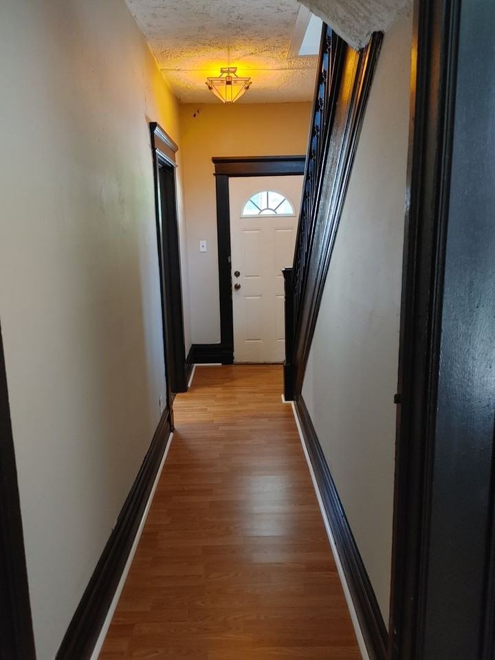 1322 Avery St - Photo 2 of 16