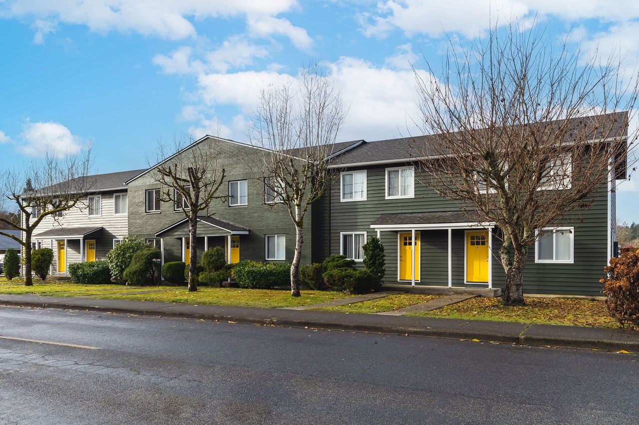 401 8th Street - Photo 2 of 19
