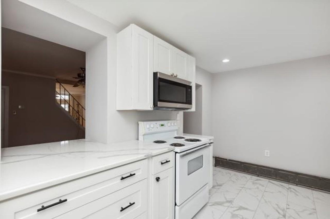 445 New Elm St - Photo 2 of 12