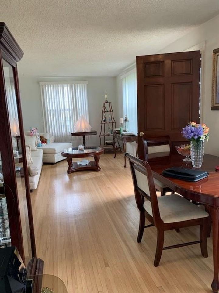 1518 Marwood Ln - Photo 3 of 4