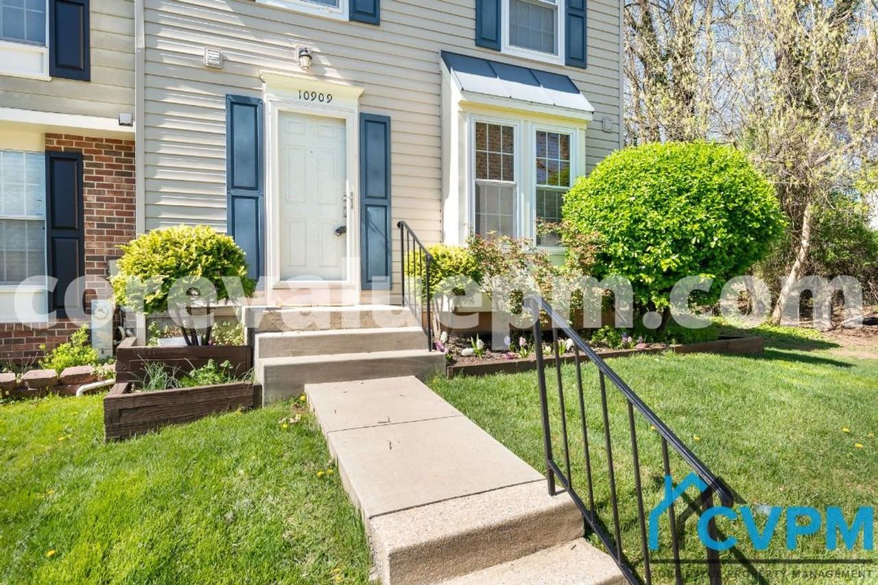 10909 Olde Woods Way - Photo 3 of 27