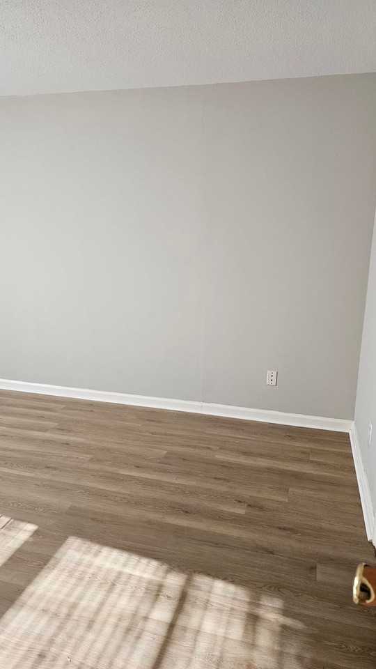 2214 Jerry Jones Dr - Photo 5 of 31